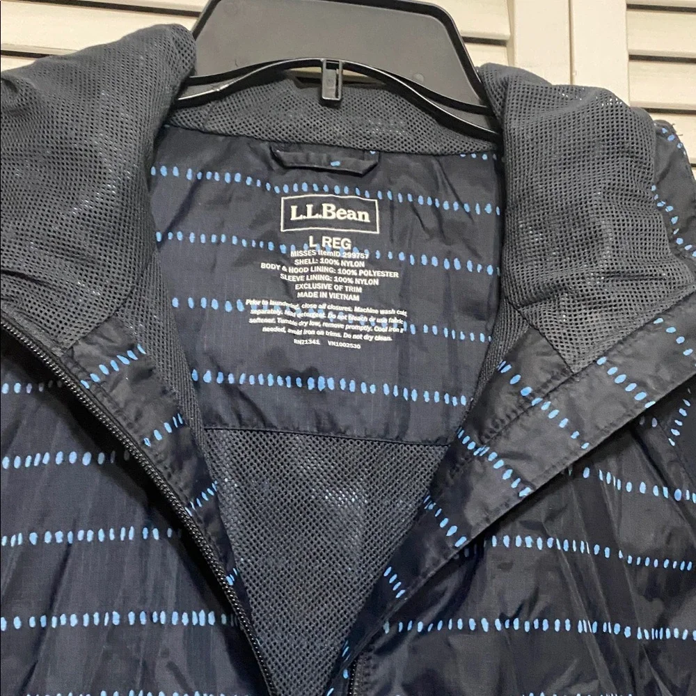 L.L. Bean Navy Blue - Baby Blue Stripe Windbreaker with Hood Size L - Picture 3 of 8